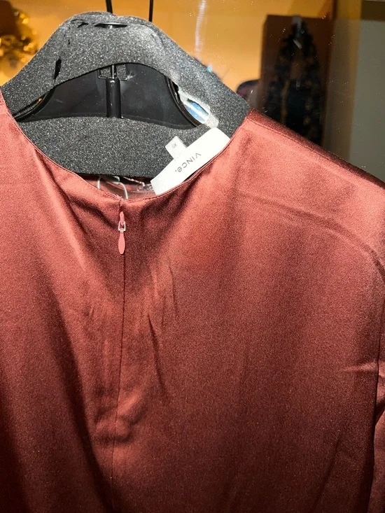 Vince Women’s Knot Front Blouse in Rosewood - Picture 8 of 10